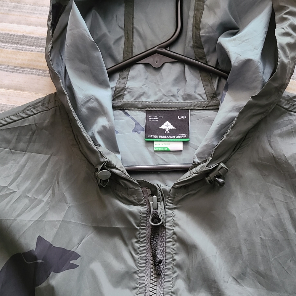 LRG - Picture 7 of 11